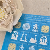 mellemblaa-julemaerker-hvide-guld-papirklip-H.C-Andersen-1975